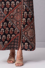 Load image into Gallery viewer, Kaleidoscope Collage side  slit long Skirt (black)