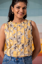 Load image into Gallery viewer, Suzette pintuck Crop Top with bead details