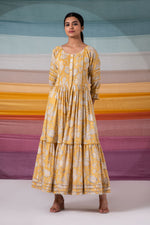 Load image into Gallery viewer, Glimmering yellow pintuck flared maxi dress