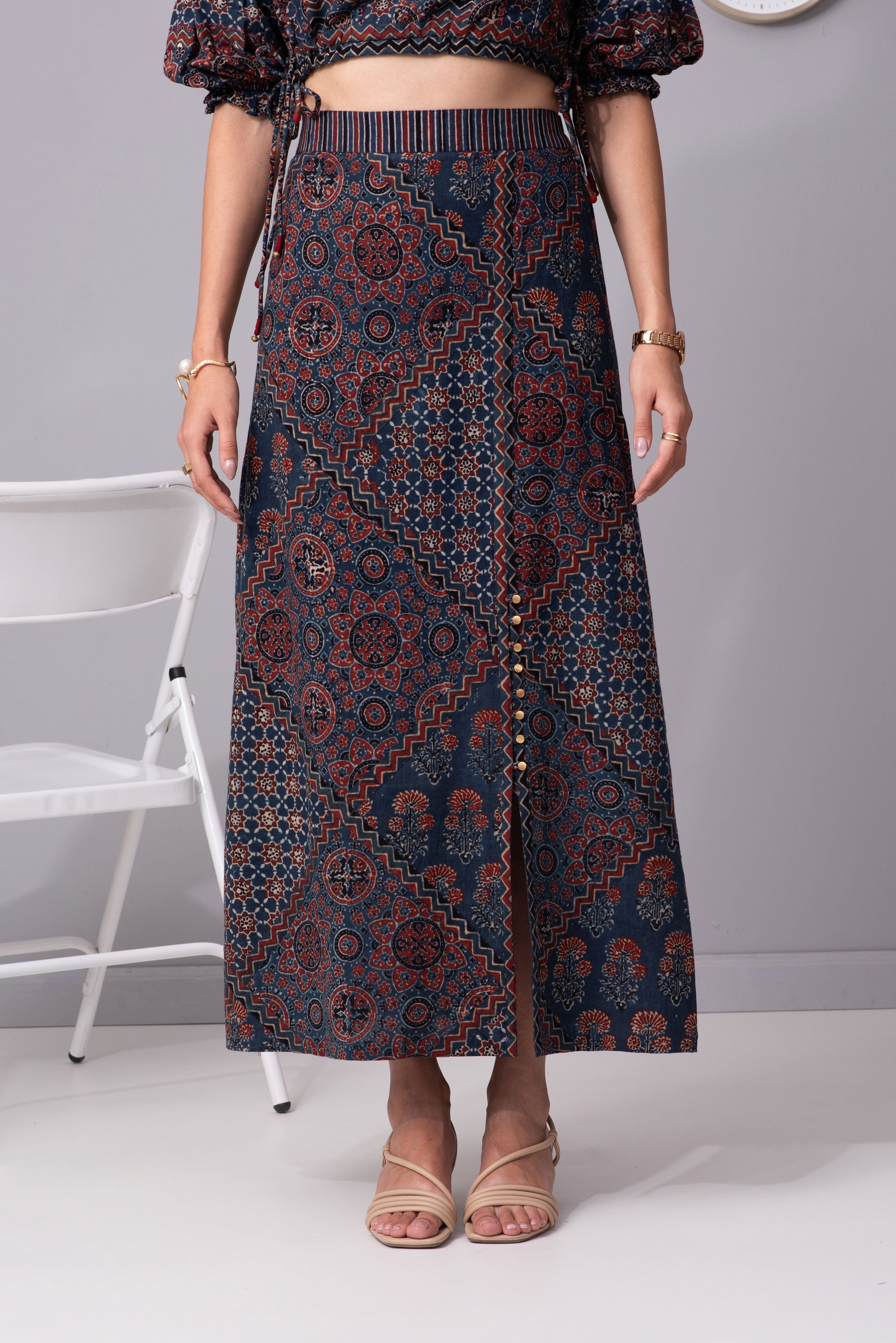 Kaleidoscope Collage side slit long Skirt (Indigo)