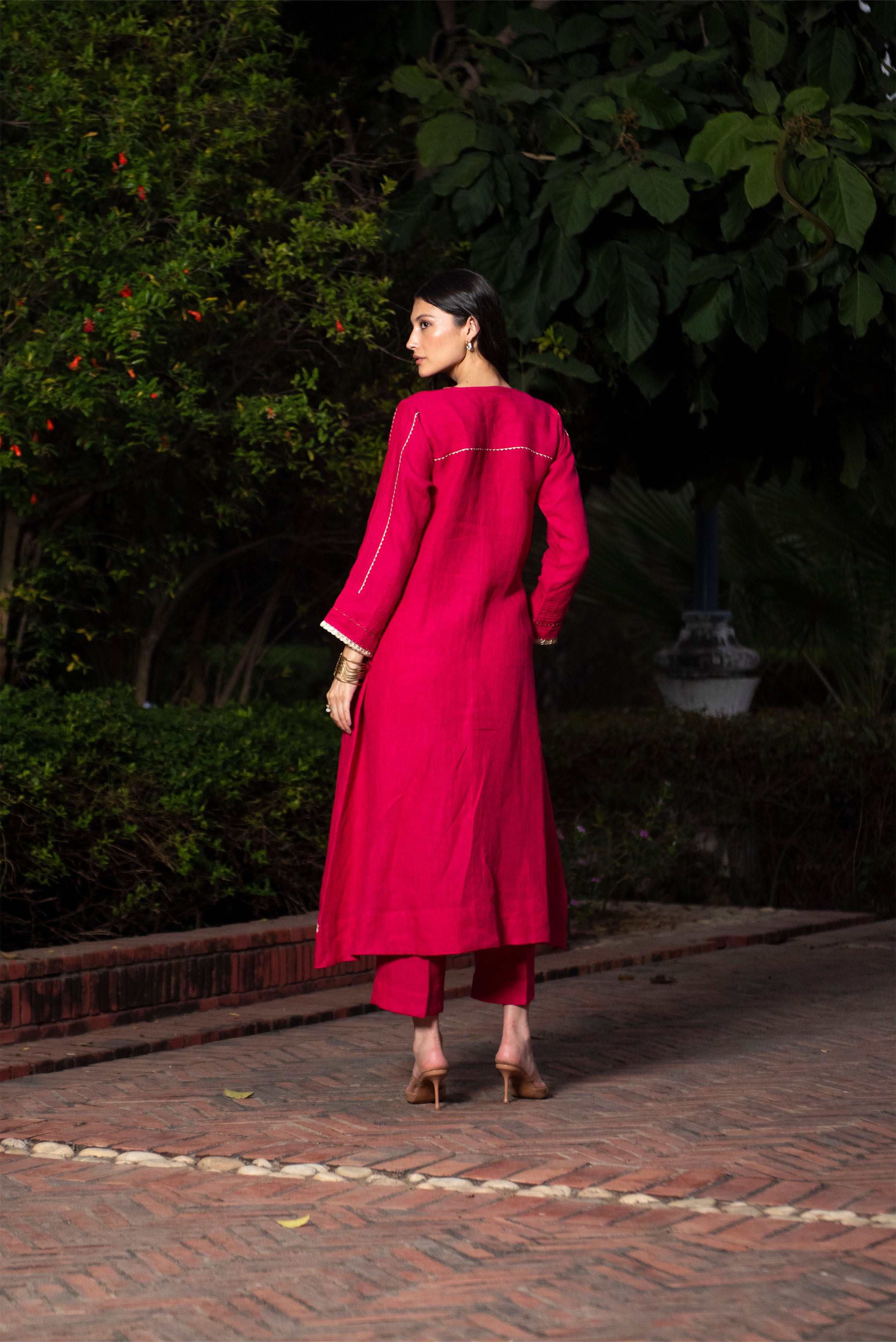 The Gulnaaz Linen Ensemble set